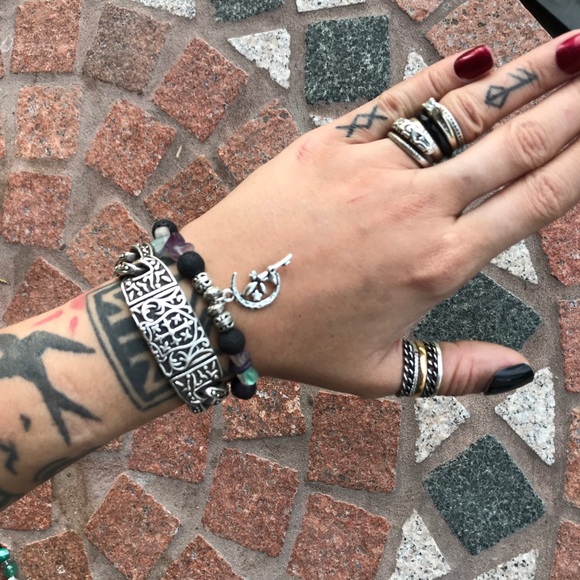 🧚‍♀️Genuine Fluorite & lava rock fairy charm bead bracelet boho - Picture 6 of 9